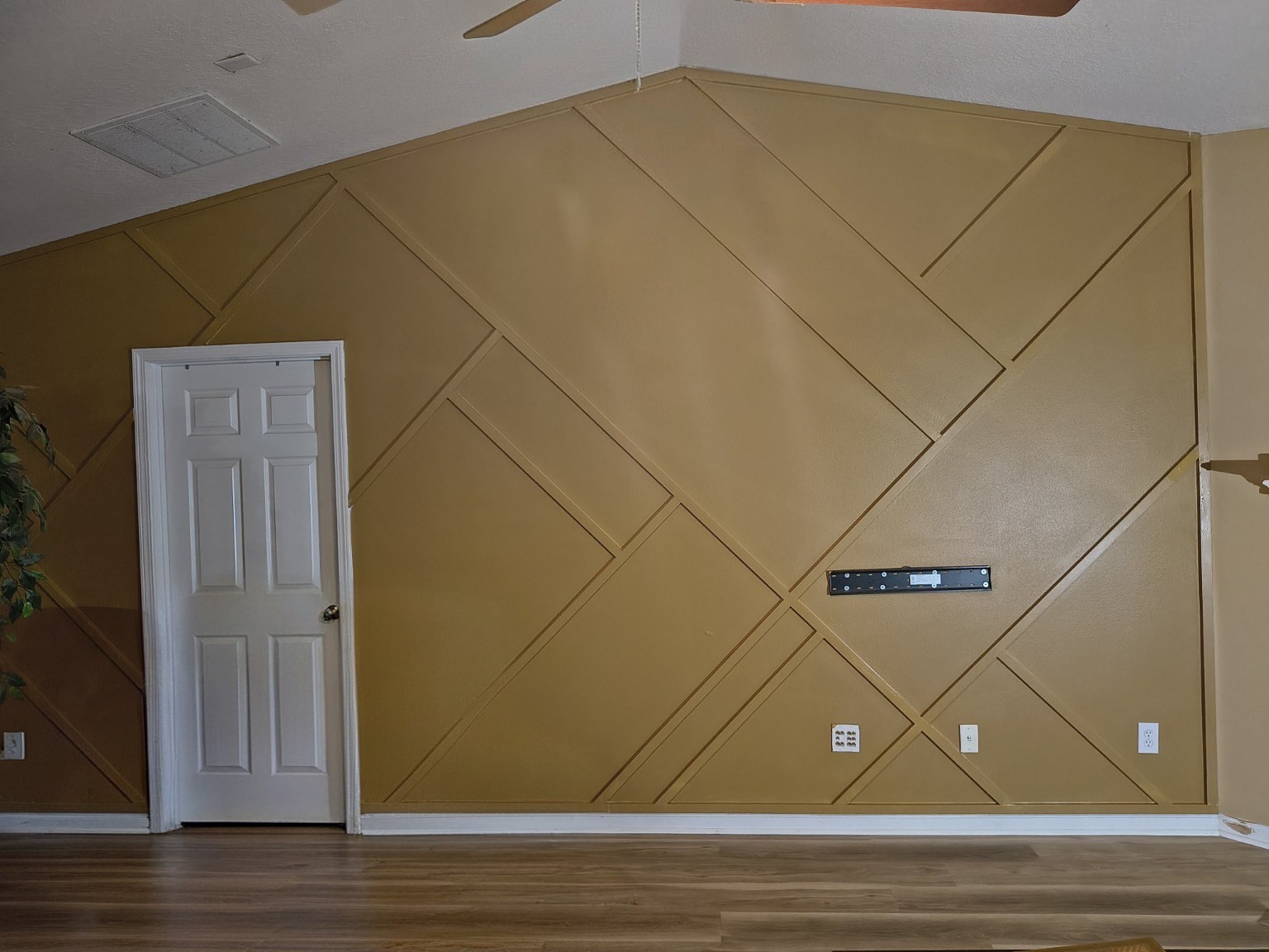 Gold geometric wall